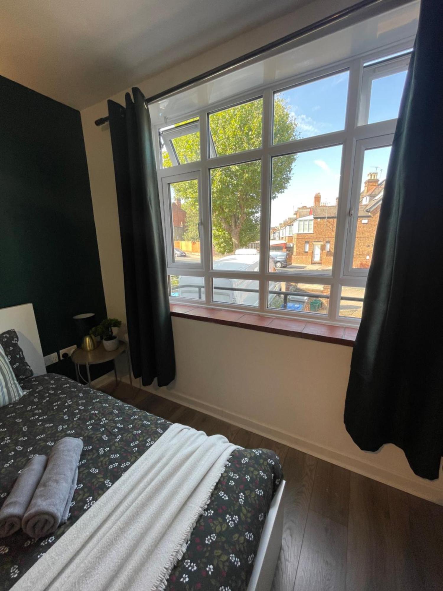 Willesden Green Rooms London Exterior foto